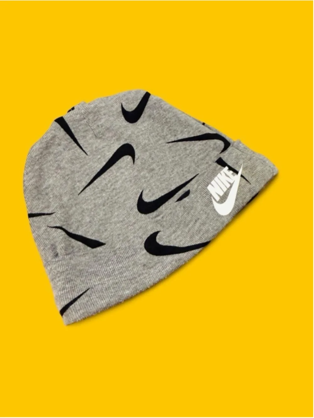 Nike Baby 3-Piece Swoosh Outfit Set Shirt Footed Pants Beanie Gray White 3M